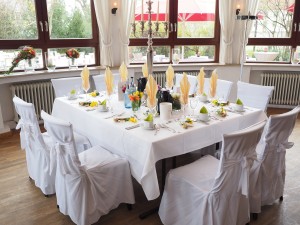 wedding-table-1174154_1920